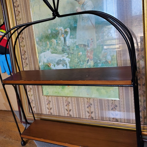 Longaberger Wrought Iron 2-Tier Shelf or Baker's Rack with WoodCrafts Shelves - Picture 3 of 9